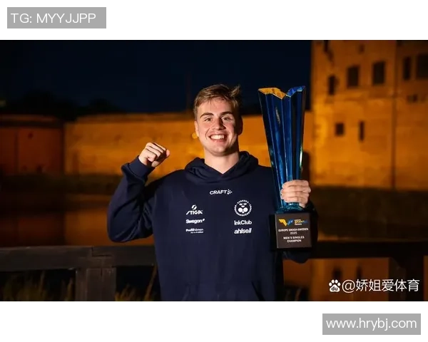 探讨哪位足球明星在职业生涯中实现了大满贯荣誉的辉煌成就